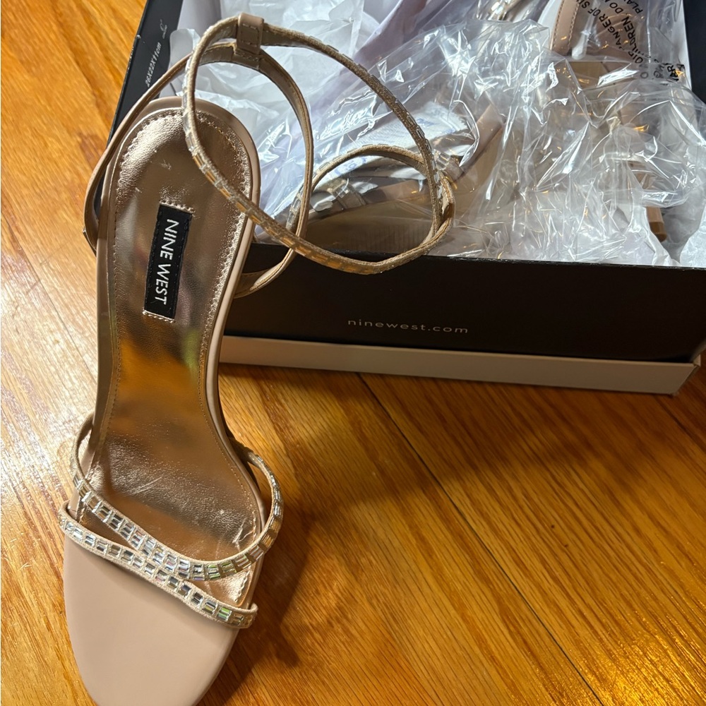 Nine West Nude Rhinestone Ankle-Strap Heels – Elegant Dress Pumps ✨ - Picture 5 of 6